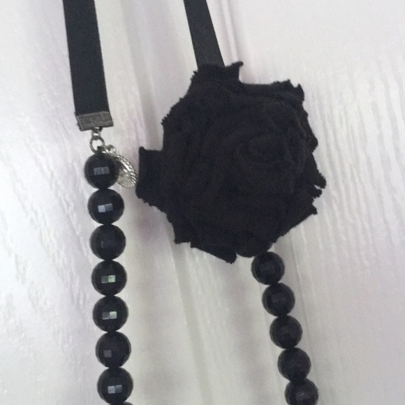 Jessica Simpson Black Flower Necklace - Picture 2 of 6
